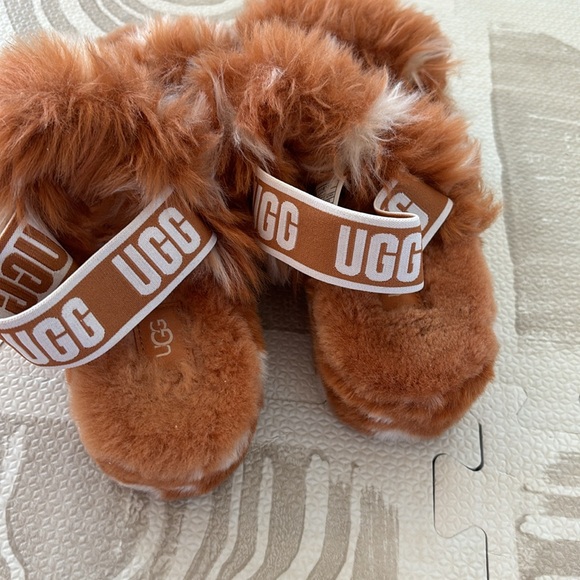 UGG OH YEAH SLIPPERS BROWN AND WHITE - Picture 2 of 4